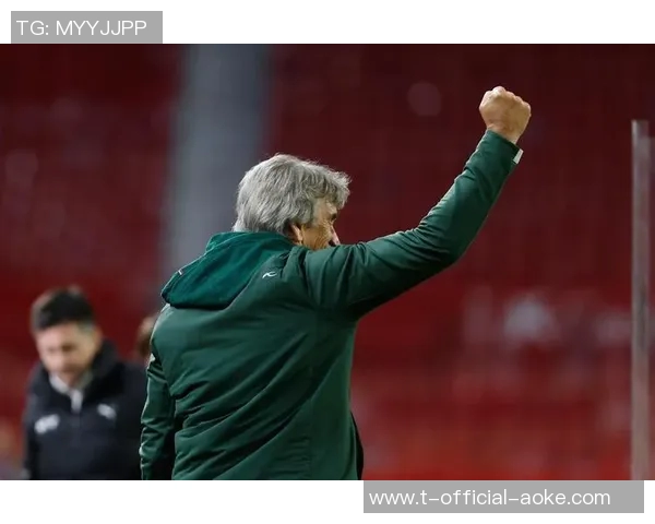 因球迷掷杂物被罚，塞维利亚官方：将对关看台的处罚提起上诉