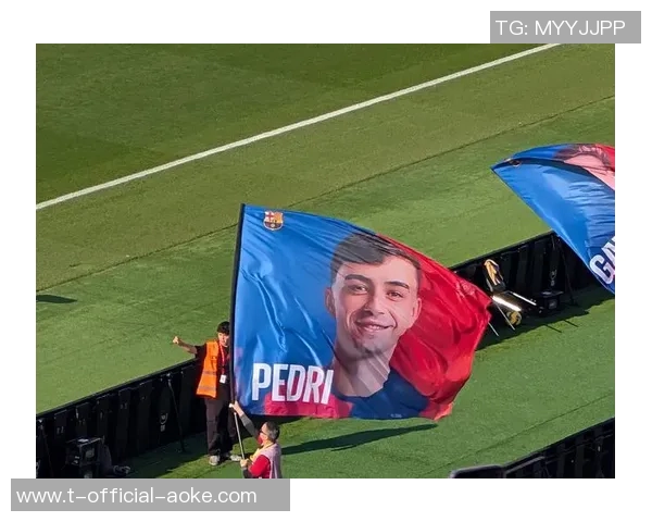 心系老东家，阿什拉夫现场观战西班牙国家德比