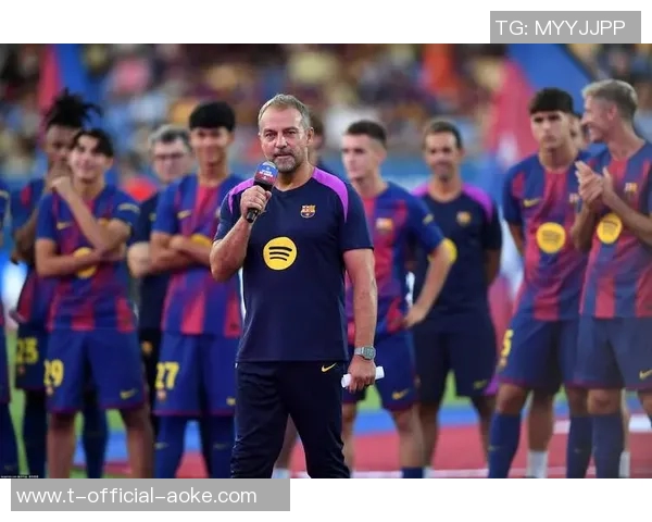 托普穆勒:巴萨各个位置都很强,弗里克是德国足球的一名大使 托普穆勒:巴萨各个位置都很强,弗里克是德国足球的一名大使